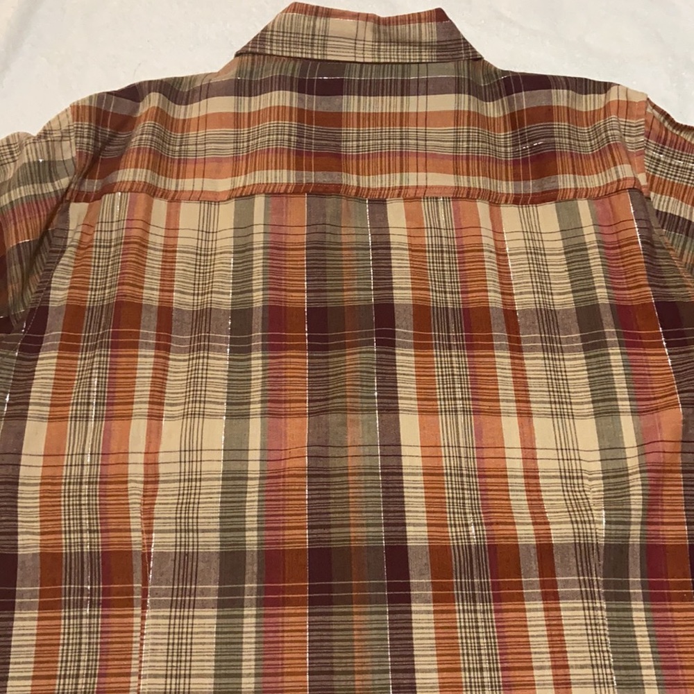 Company One Woman Button Down Front Closure V-Neck Size 2X - Picture 6 of 8